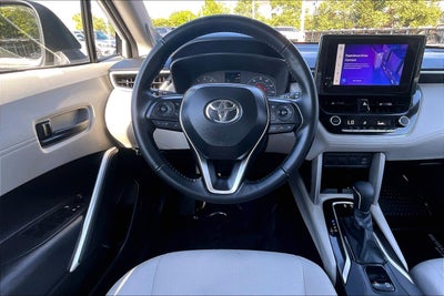 2024 Toyota Corolla Cross LE