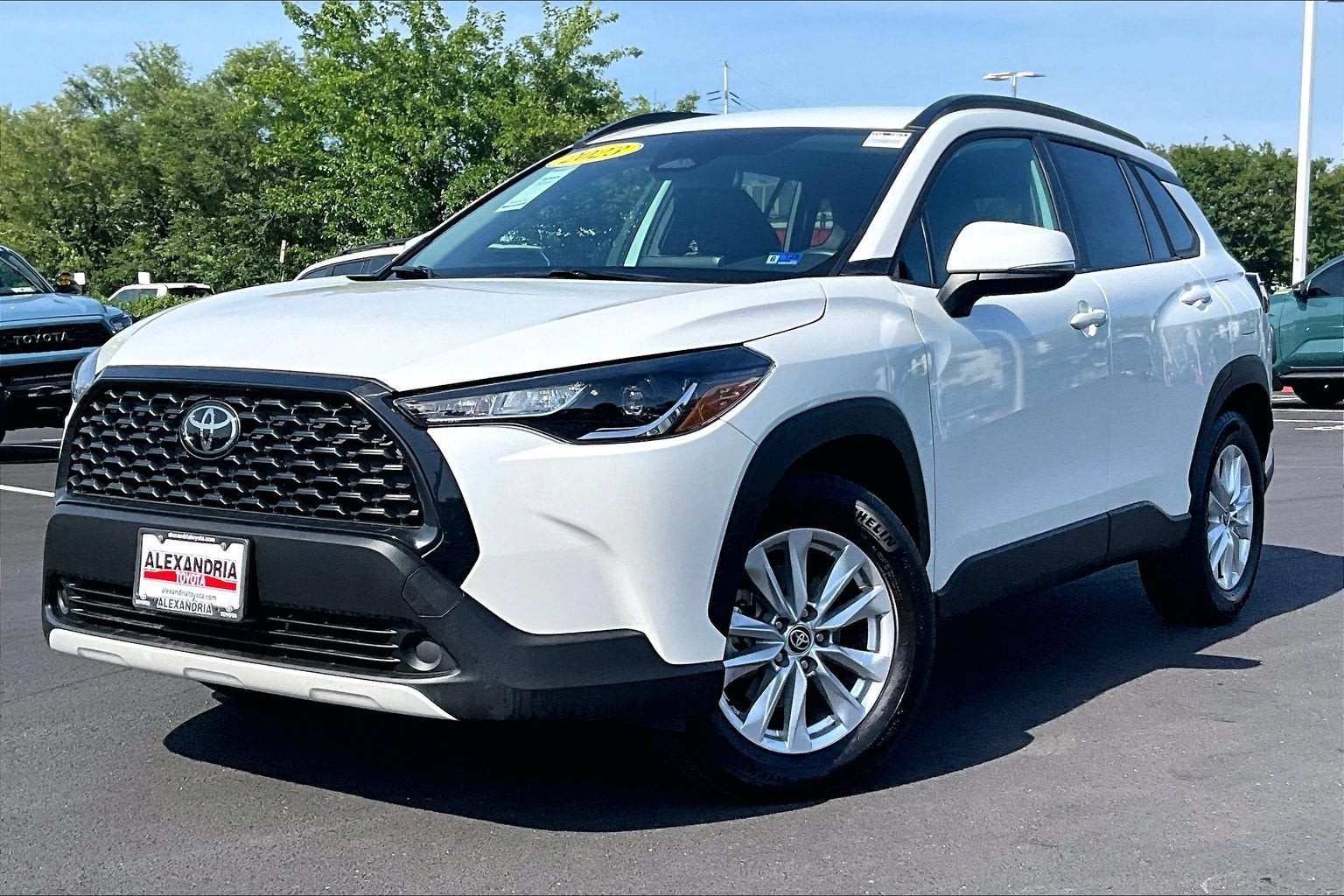 2023 Toyota Corolla Cross LE