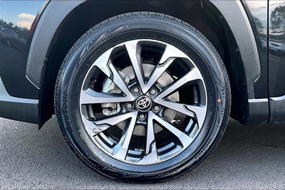2024 Toyota Corolla Cross XLE