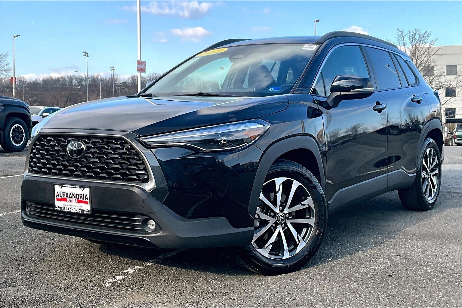2025 Toyota Corolla Cross XLE