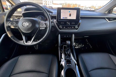 2025 Toyota Corolla Cross XLE