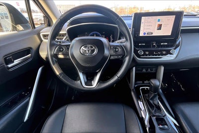 2025 Toyota Corolla Cross XLE