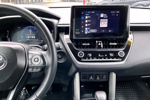 2025 Toyota Corolla Cross XLE