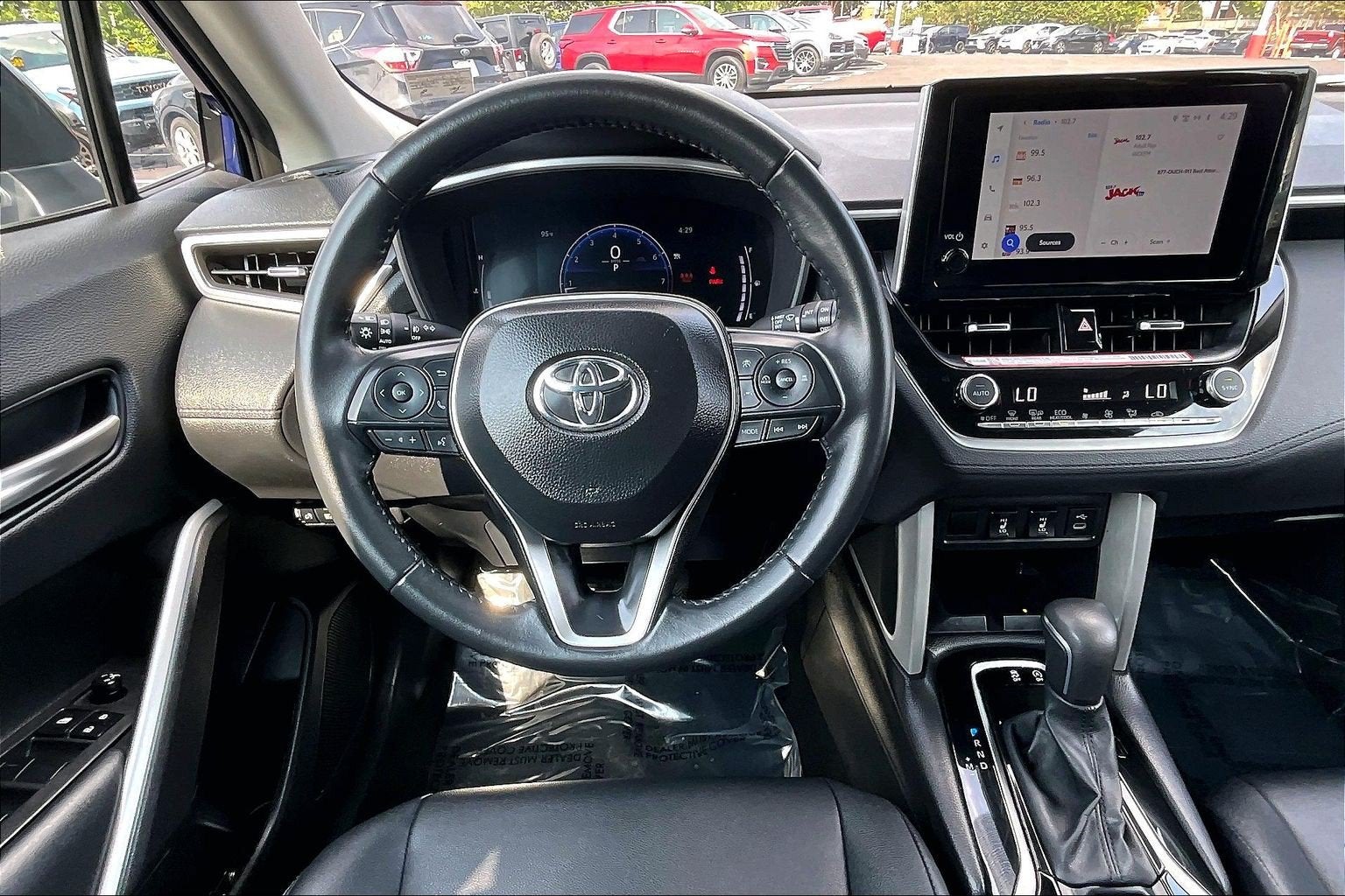 2025 Toyota Corolla Cross XLE
