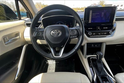 2024 Toyota Corolla Cross XLE