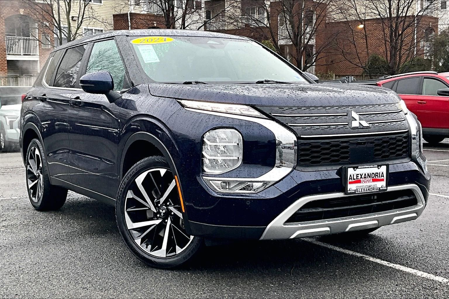 2024 Mitsubishi Outlander SE