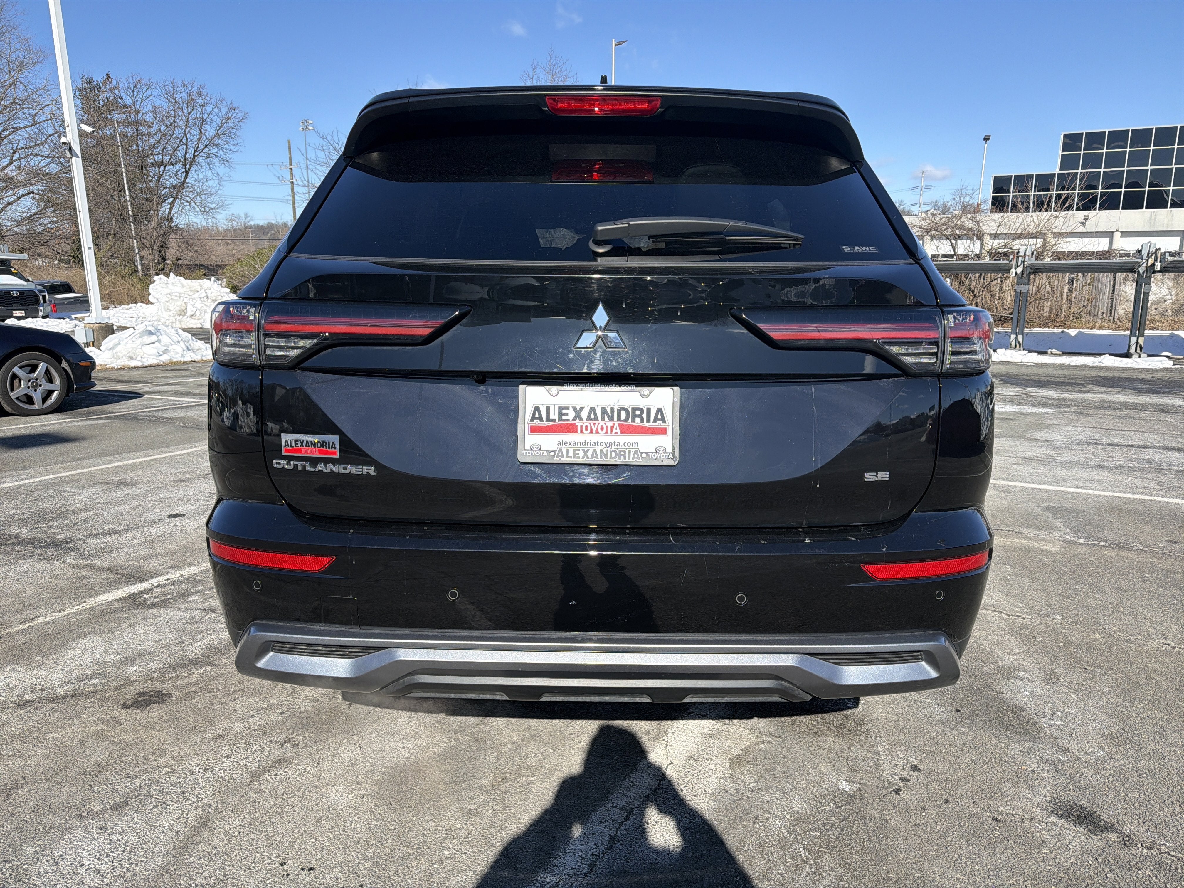 2025 Mitsubishi Outlander Base