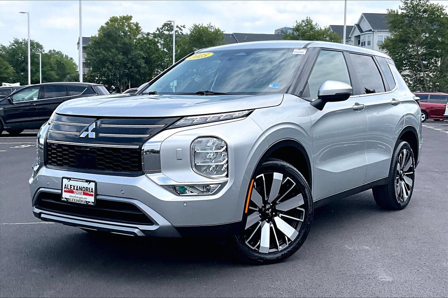 2025 Mitsubishi Outlander SE