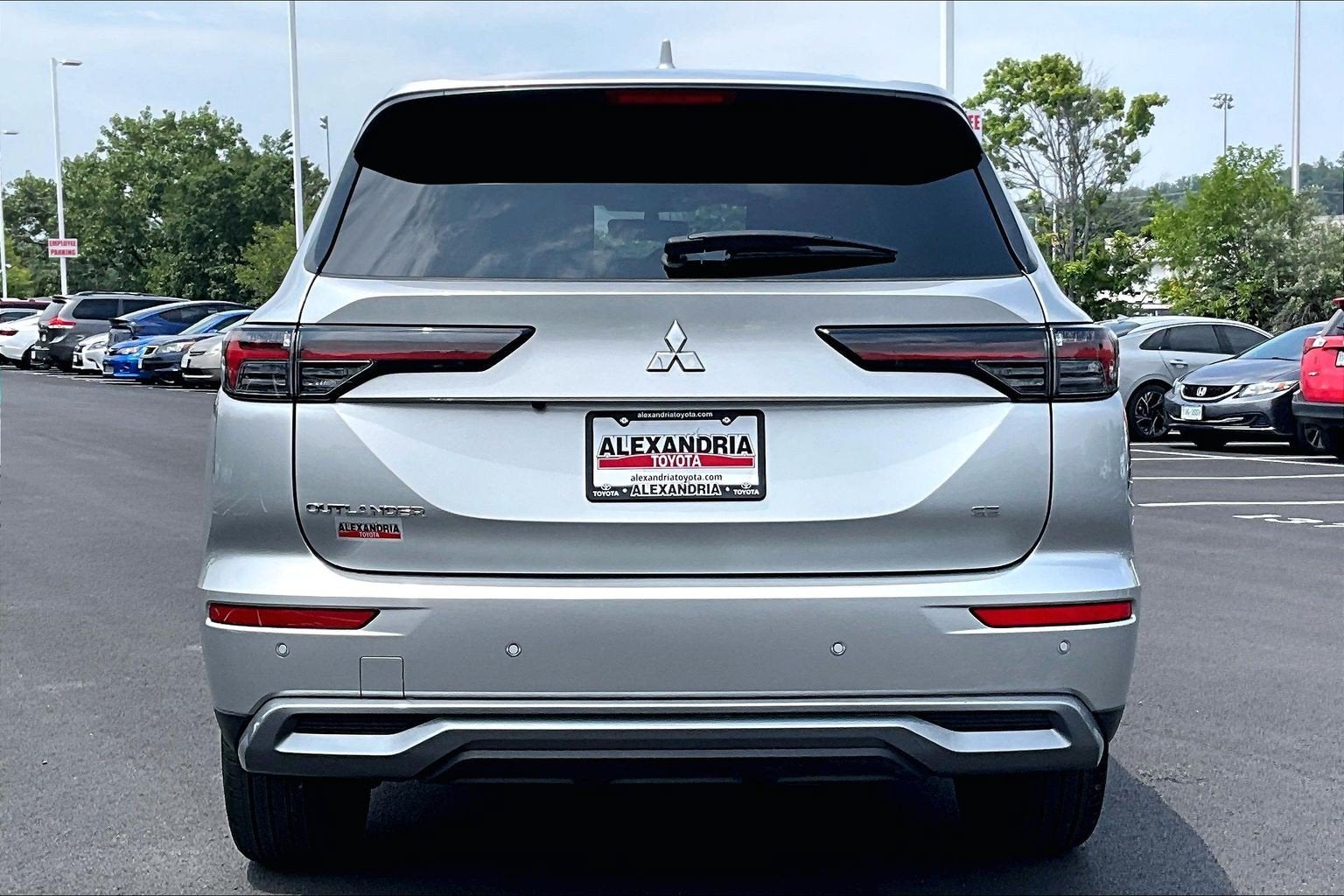 2025 Mitsubishi Outlander SE