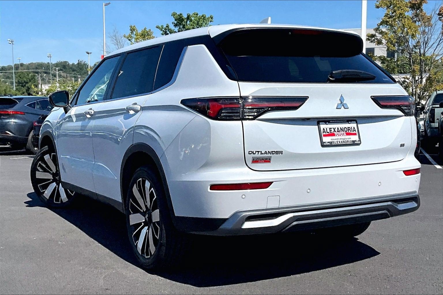 2025 Mitsubishi Outlander SE