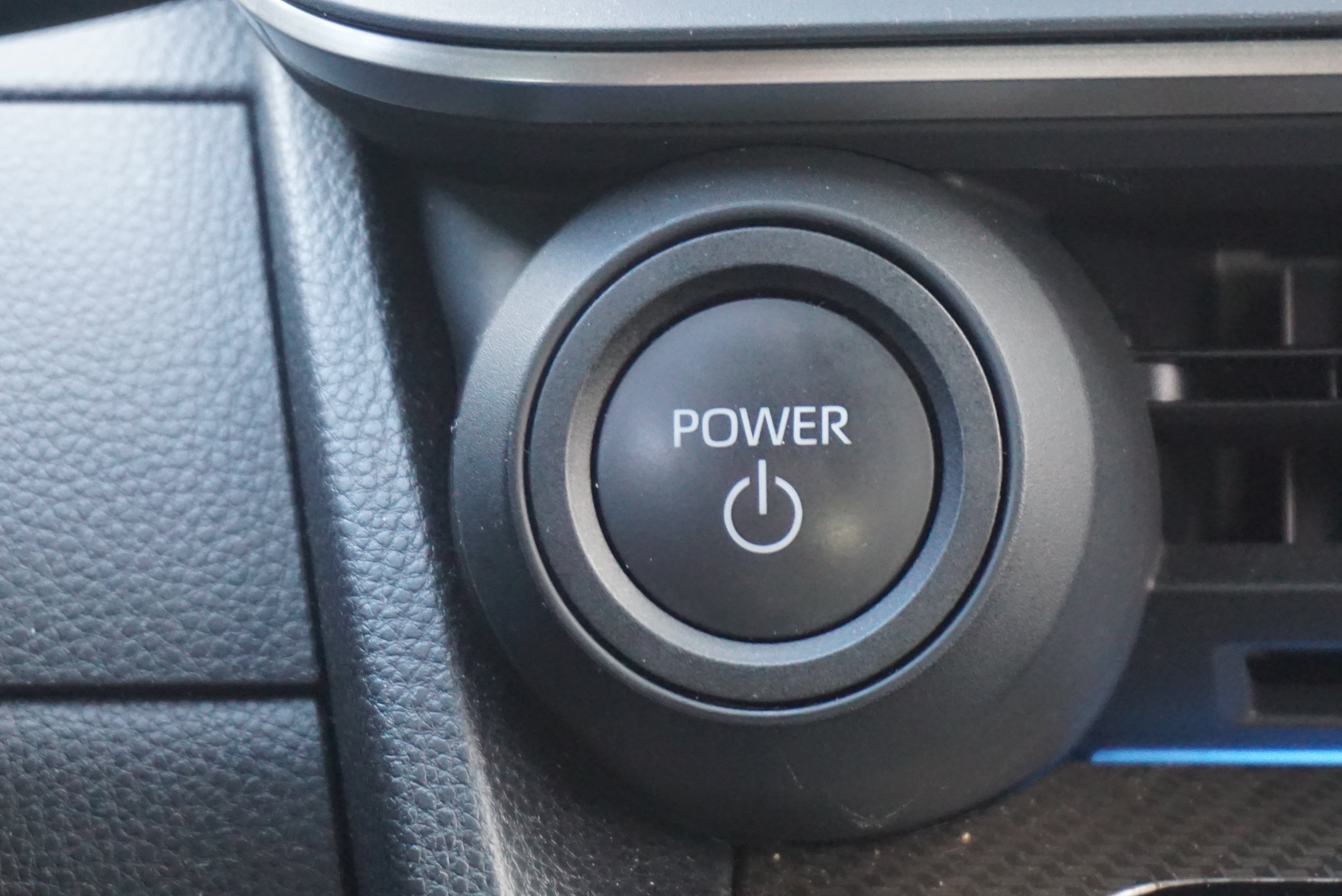 2025 Toyota Prius XLE