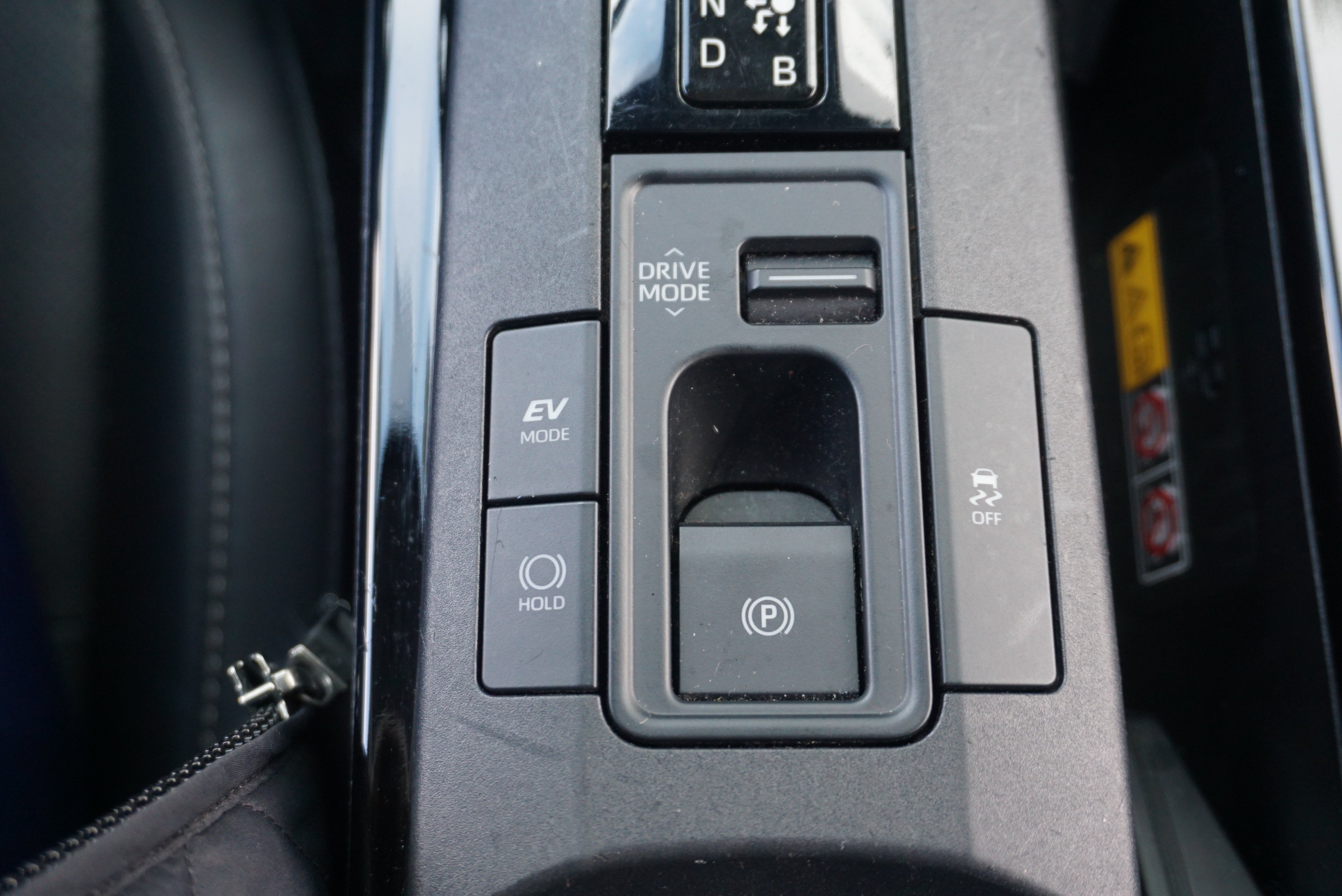 2025 Toyota Prius XLE