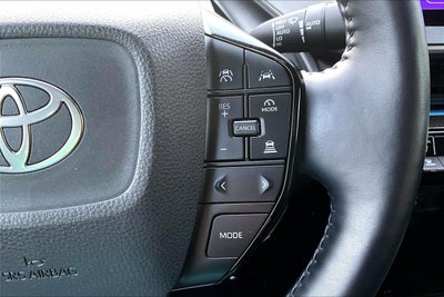 2025 Toyota Prius XLE