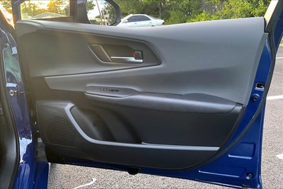 2025 Toyota Prius XLE