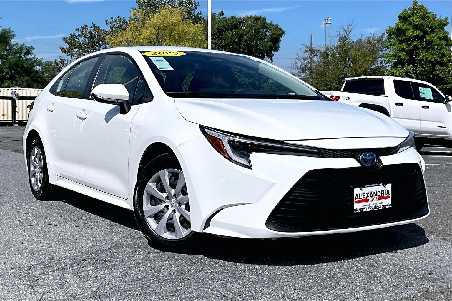2025 Toyota Corolla Hybrid LE