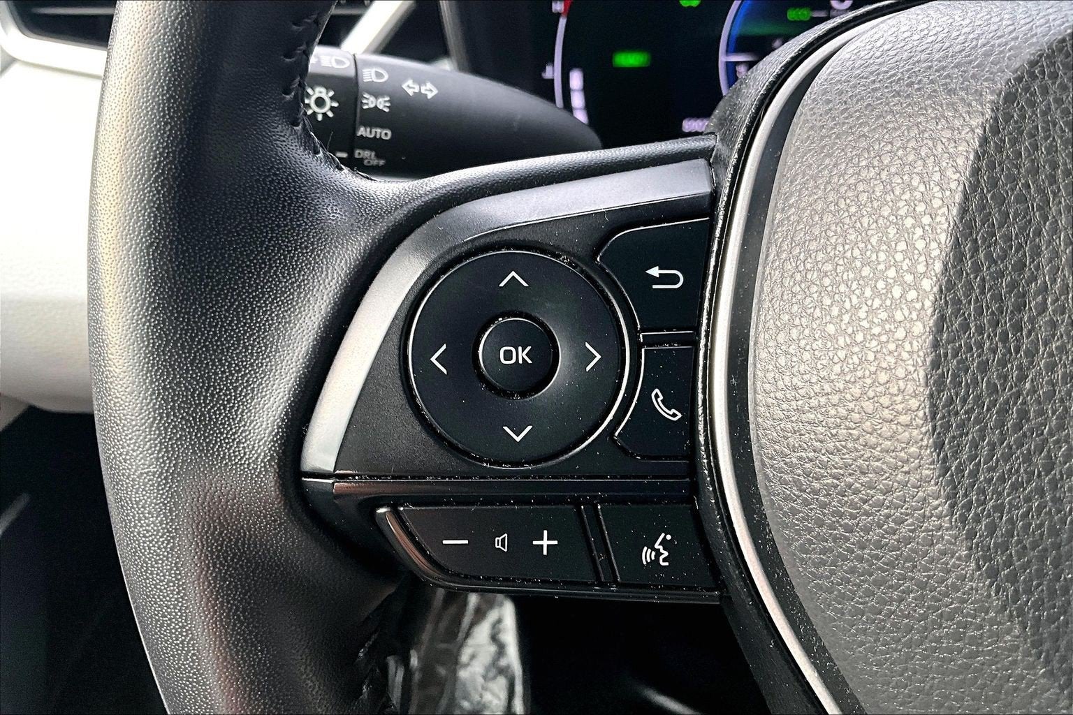 2025 Toyota Corolla Hybrid SE