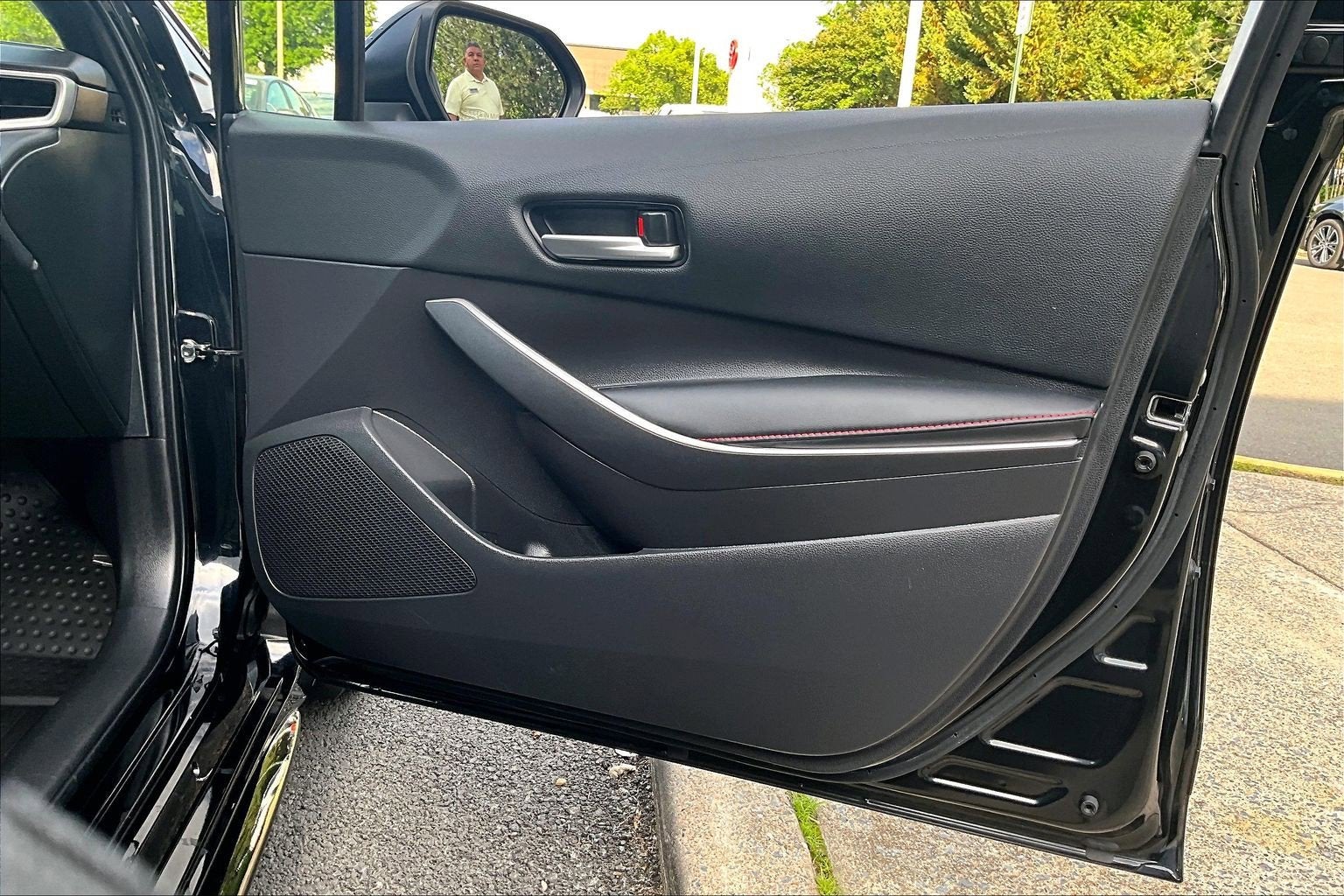2025 Toyota Corolla SE - Photo 22