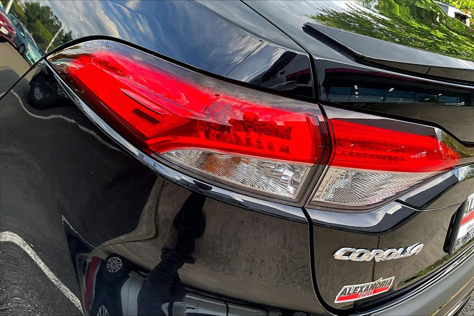 2025 Toyota Corolla SE - Photo 27