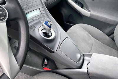 2010 Toyota Prius III