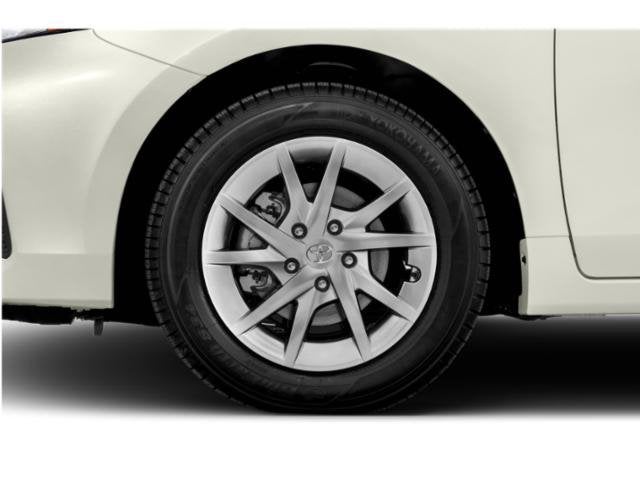 2015 Toyota Prius v Four