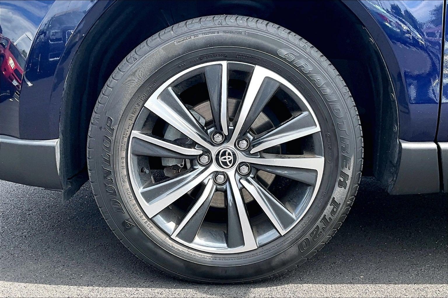 2023 Toyota Venza LE