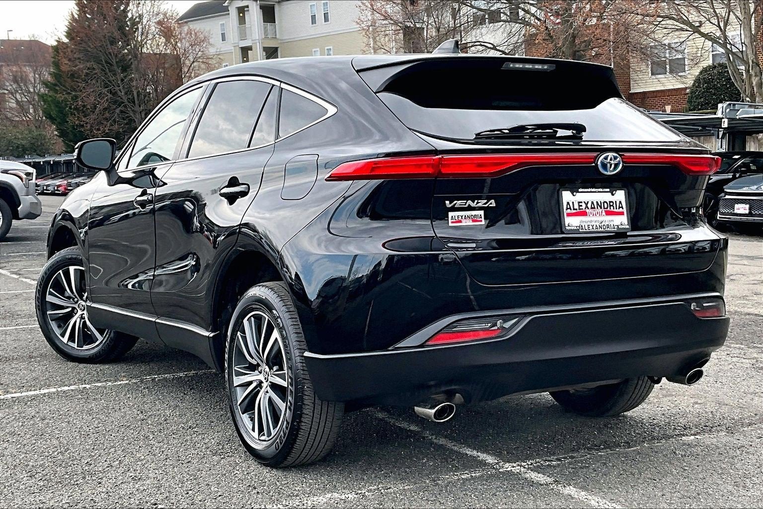 2023 Toyota Venza LE