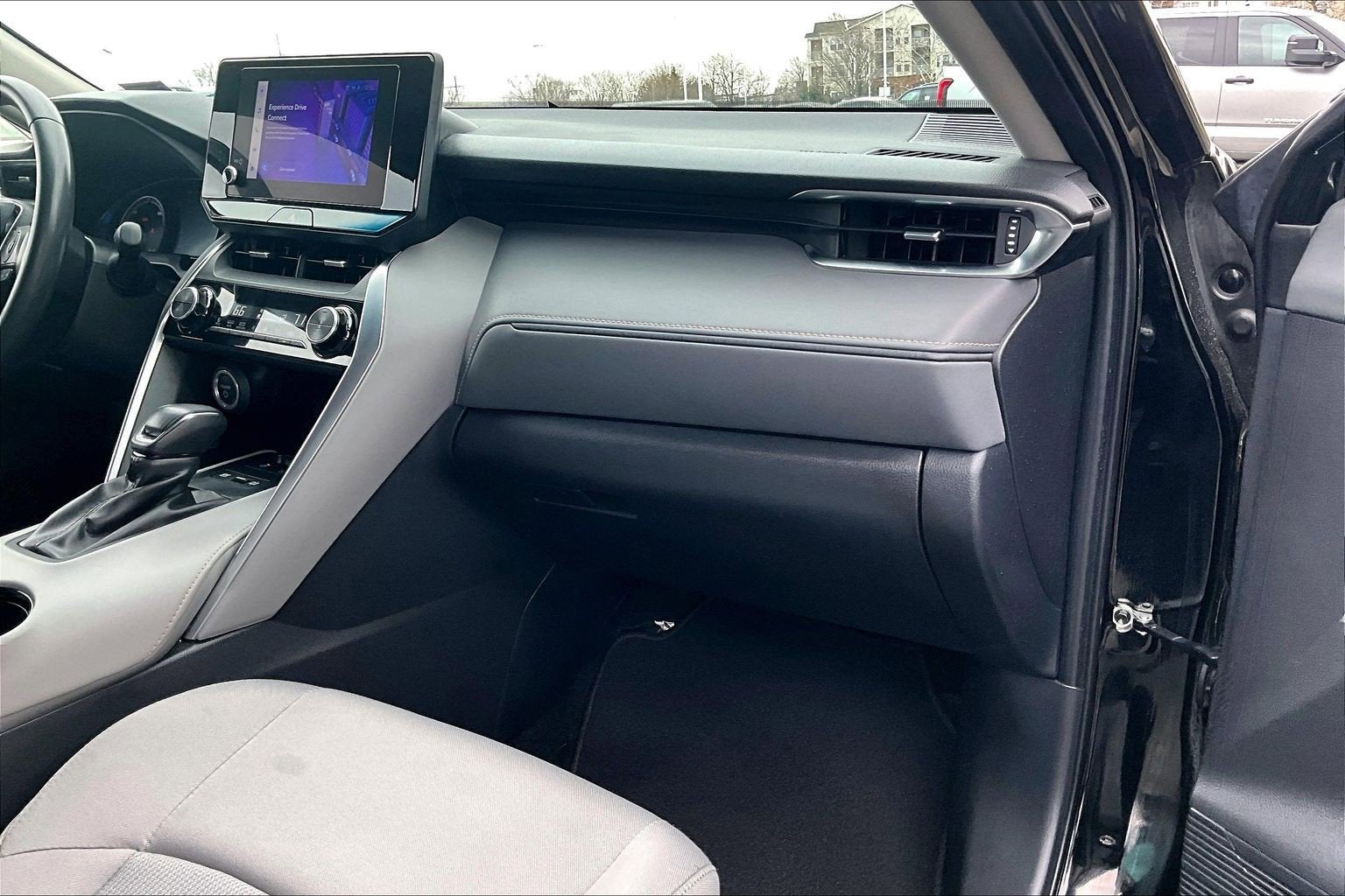 2023 Toyota Venza LE