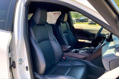 2022 Toyota Venza XLE