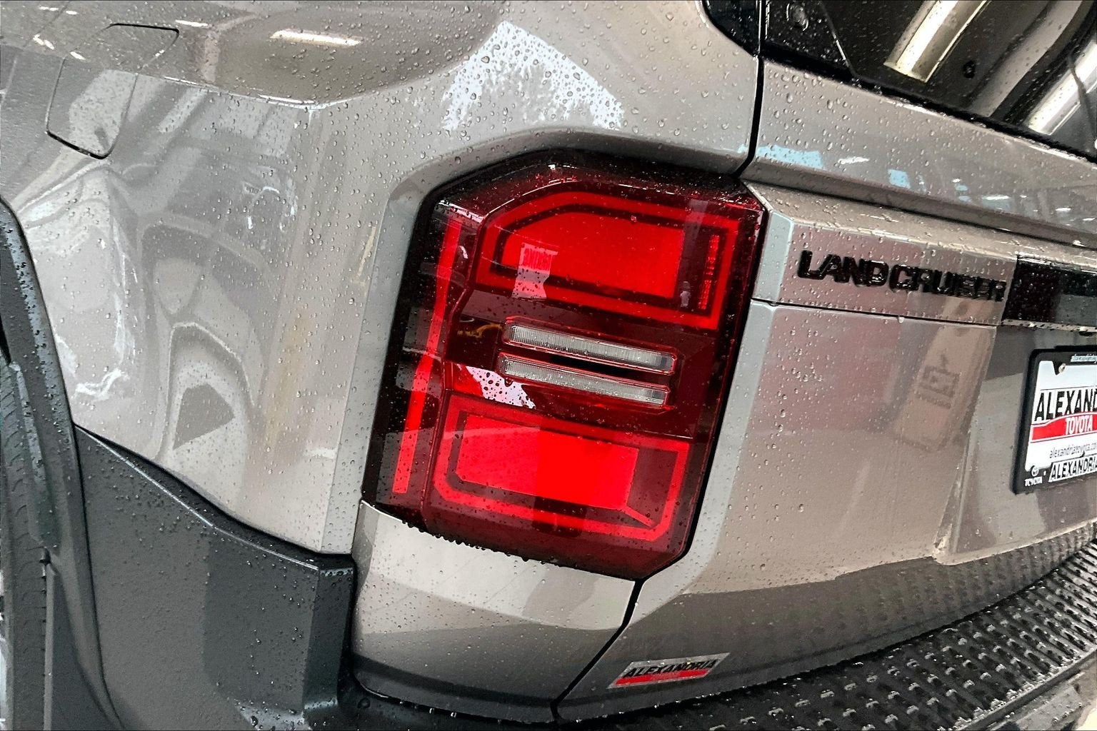 2025 Toyota Land Cruiser 4WD (Natl)