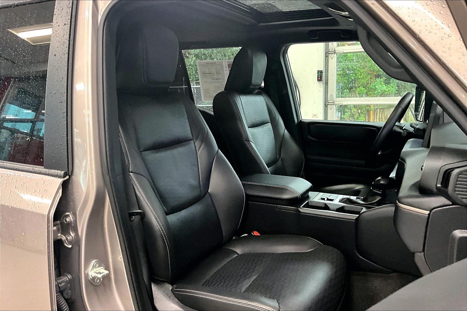 2025 Toyota Land Cruiser 4WD (Natl)