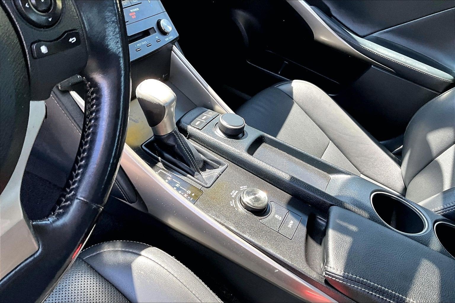 2016 Lexus IS 200t 4dr Sdn