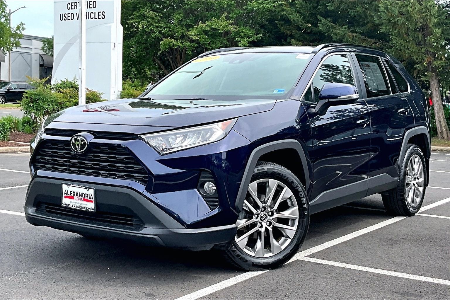 2019 Toyota RAV4 XLE Premium