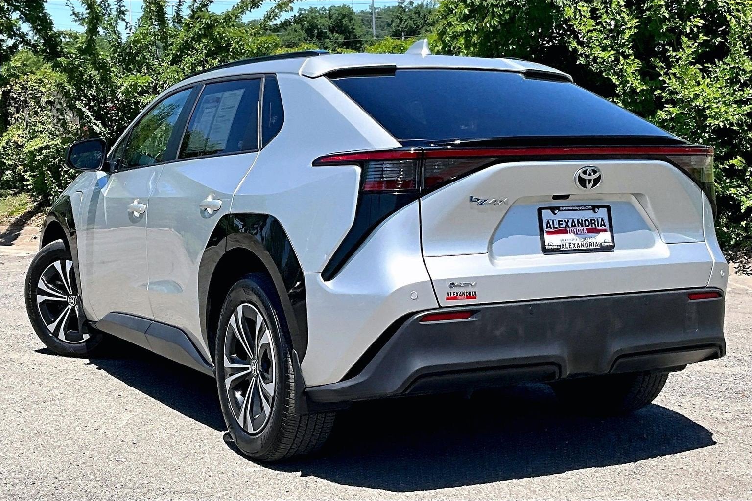 2024 Toyota bZ4X XLE