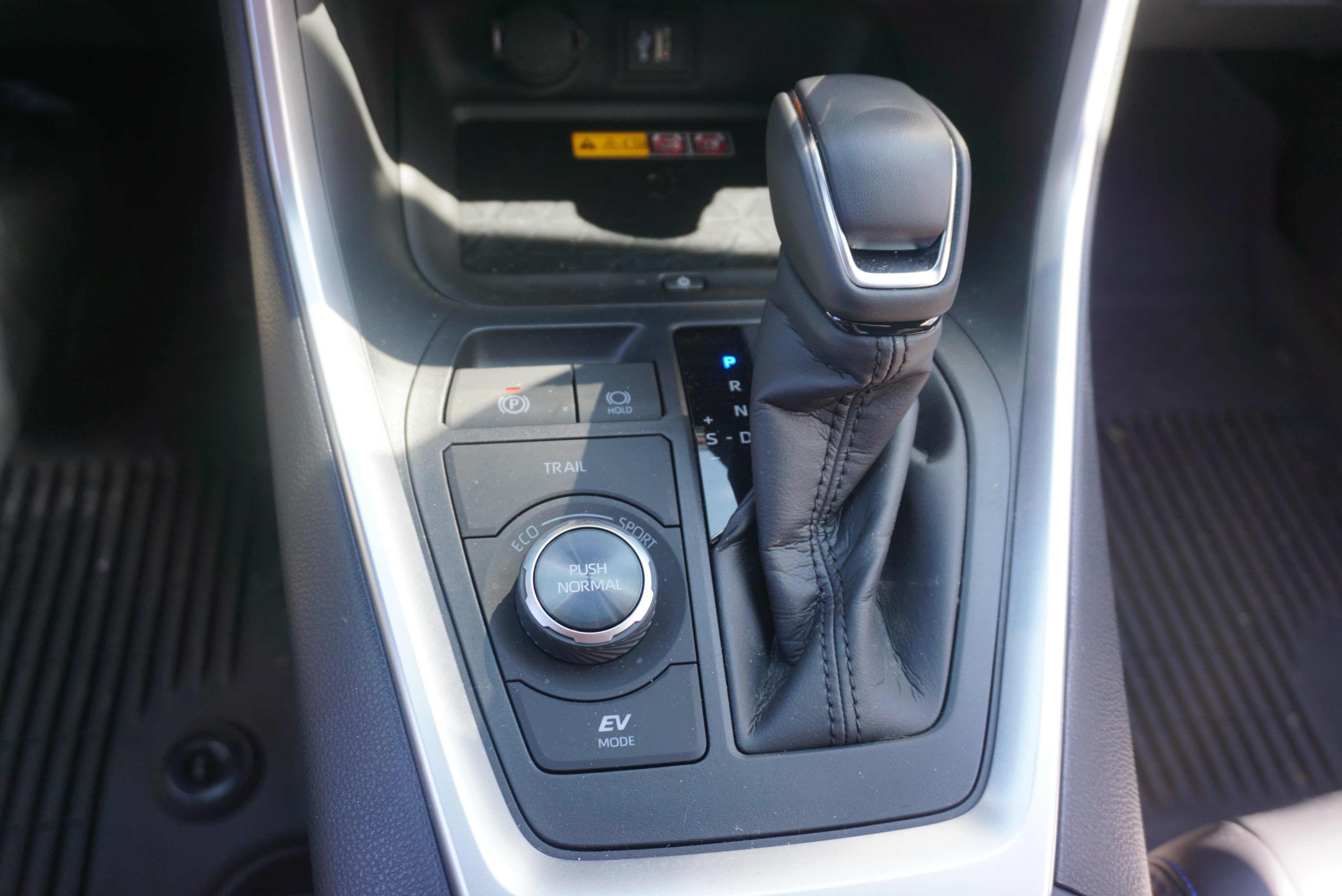 2025 Toyota RAV4 Hybrid XSE