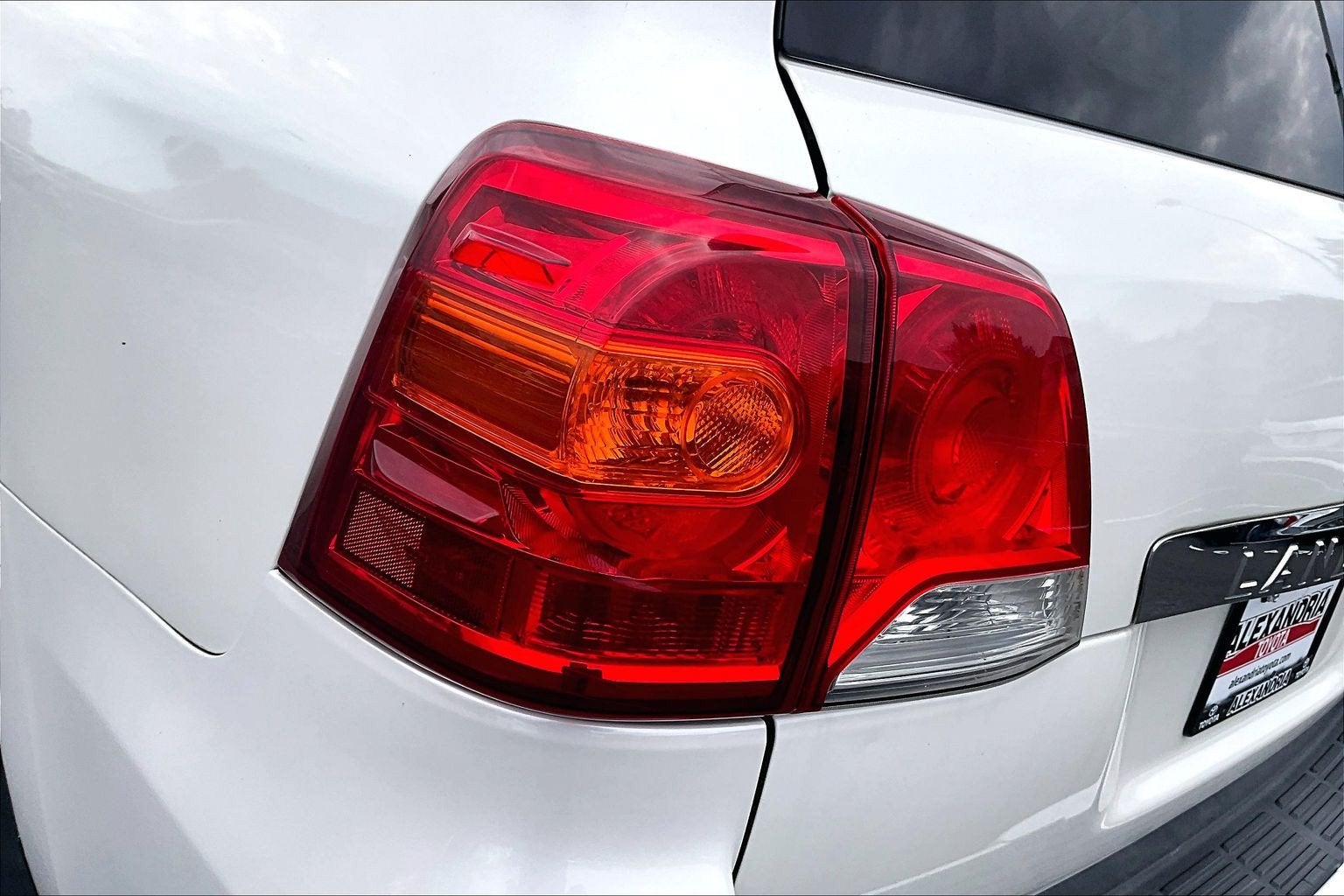 2015 Toyota Land Cruiser 4dr 4WD (Natl)