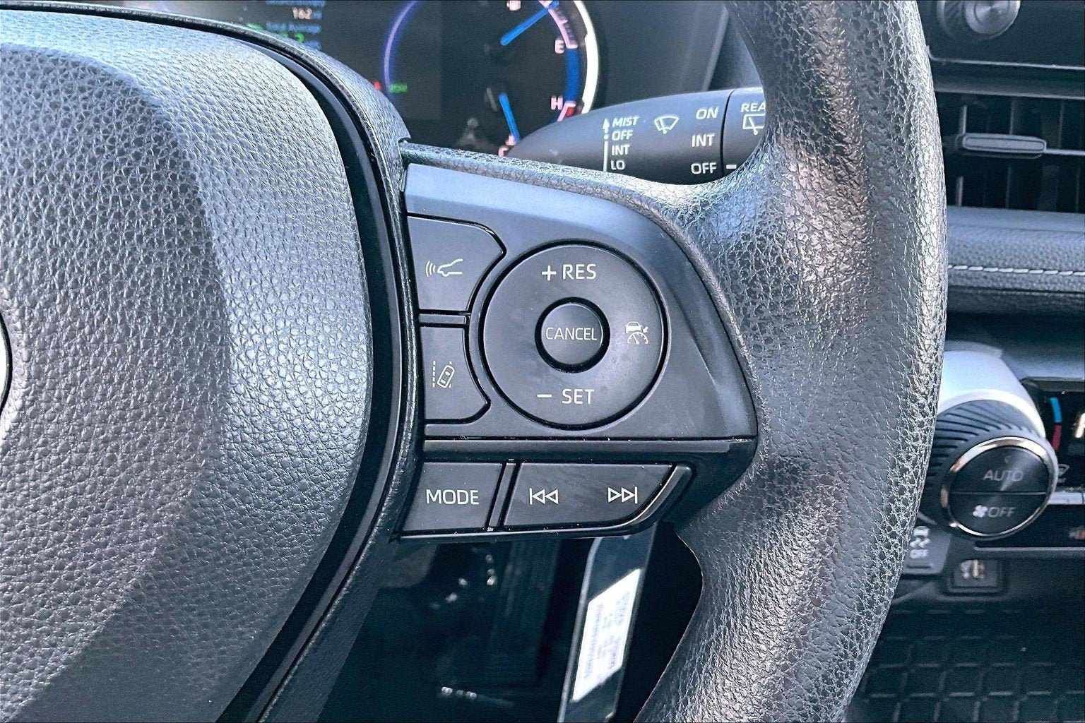 2023 Toyota RAV4 Hybrid LE