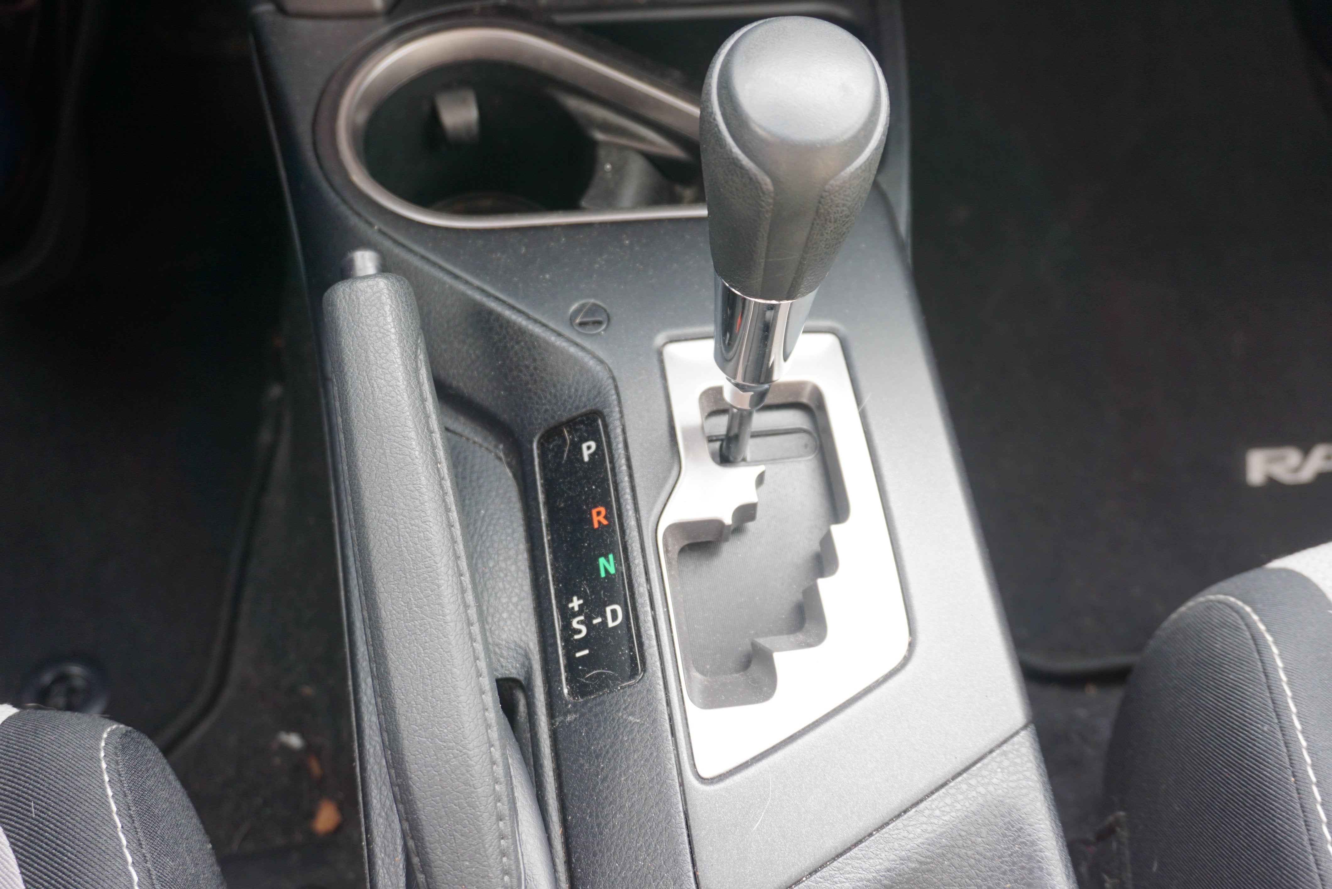 2017 Toyota RAV4 Hybrid XLE