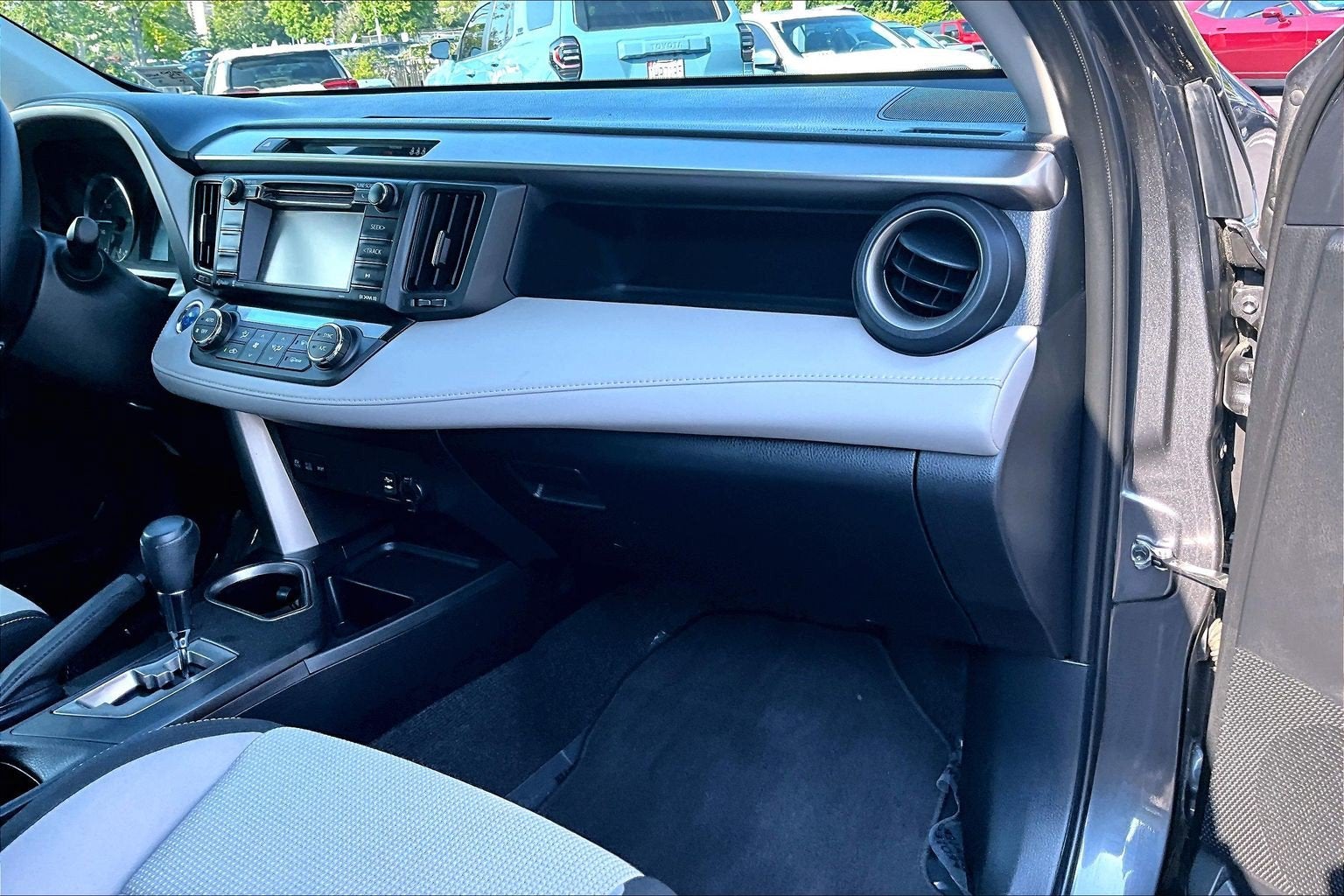 2017 Toyota RAV4 Hybrid XLE
