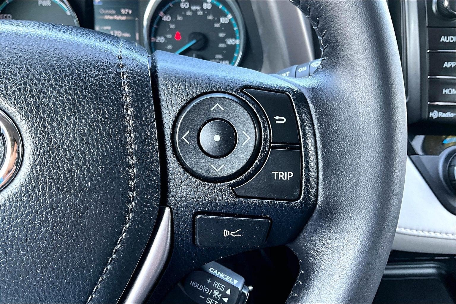 2017 Toyota RAV4 Hybrid XLE