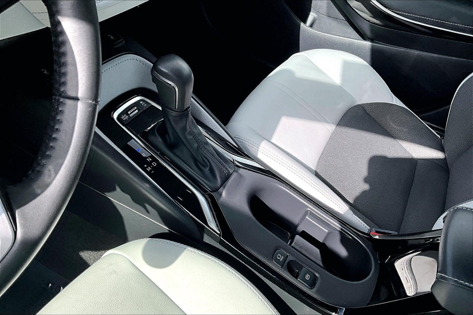 2025 Toyota Corolla Hatchback XSE