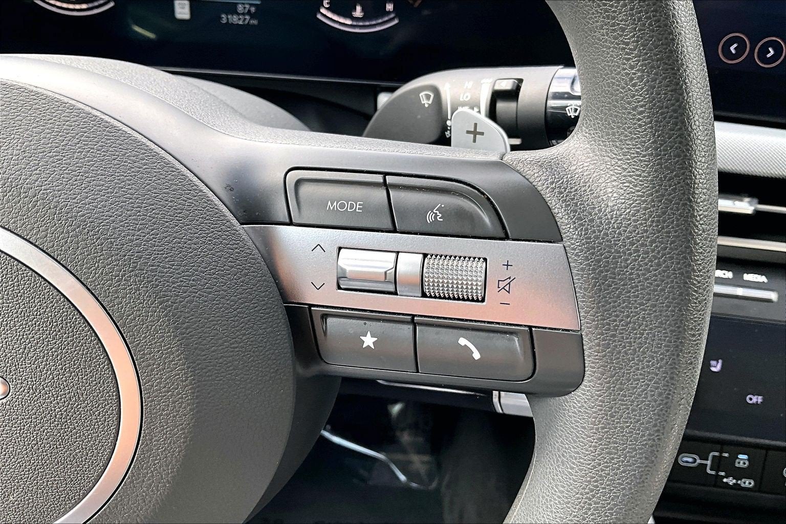 2025 Hyundai Sonata SEL - Photo 17