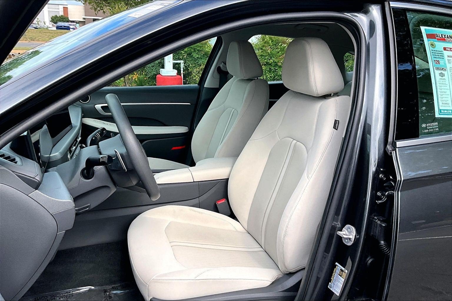 2025 Hyundai Sonata SEL - Photo 22