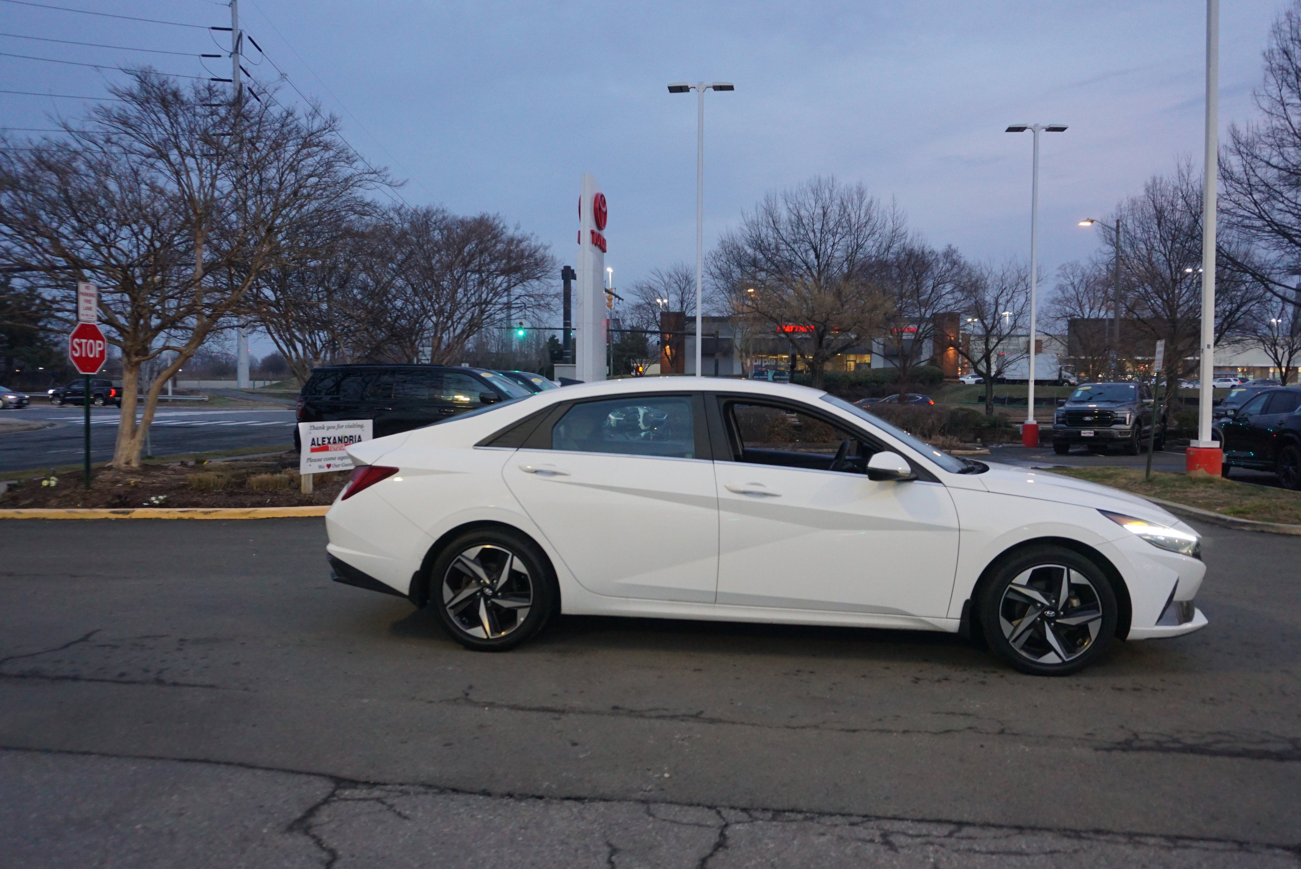 2023 Hyundai Elantra Hybrid Limited