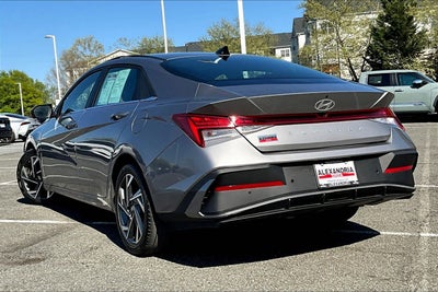2024 Hyundai Elantra Limited