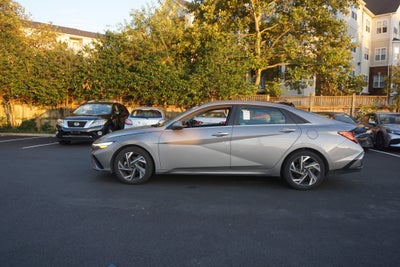 2024 Hyundai Elantra Limited
