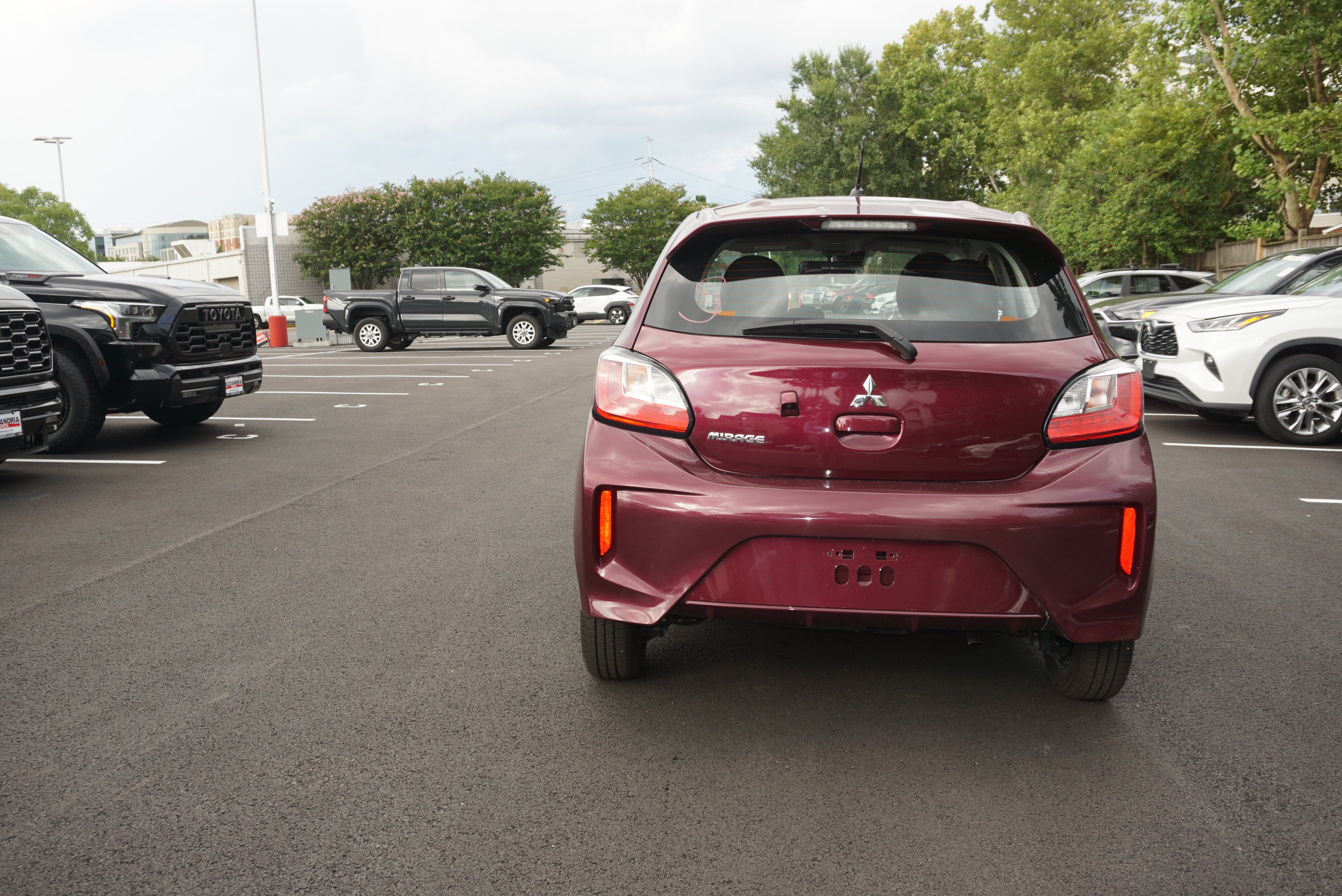 2024 Mitsubishi Mirage ES