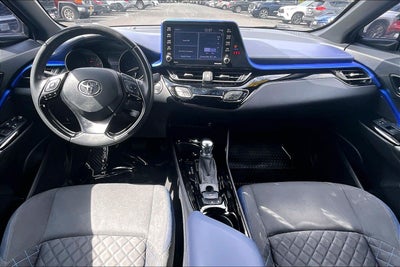 2022 Toyota C-HR XLE