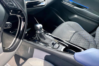 2022 Toyota C-HR XLE