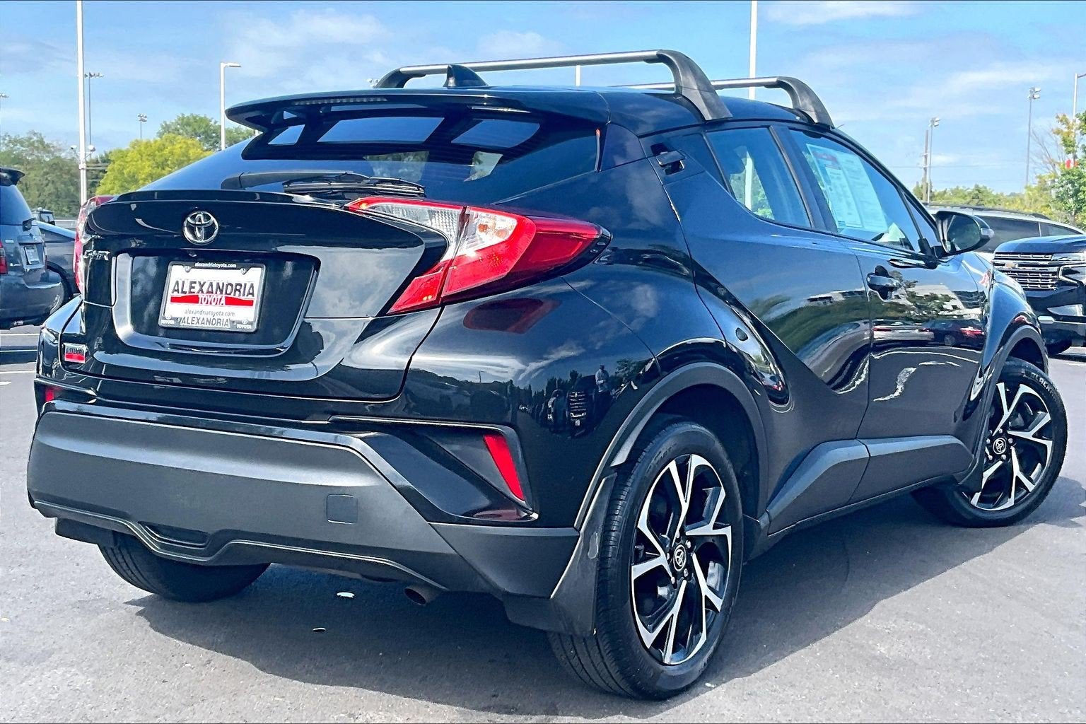 2022 Toyota C-HR XLE