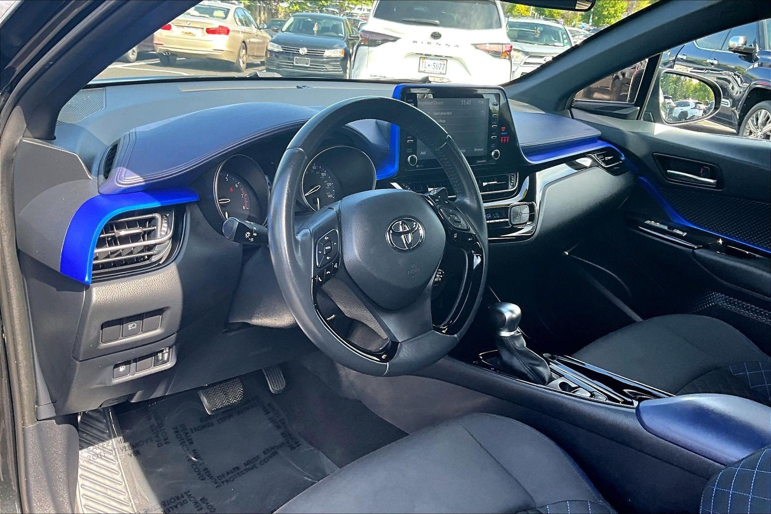 2022 Toyota C-HR XLE